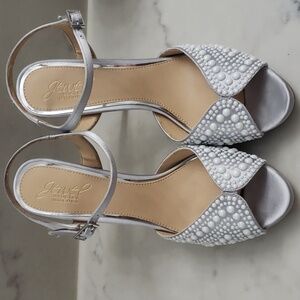 Jewel Bradley Mischka  Size 8